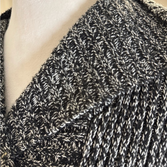 Chic Double-Breasted Gray Cardigan - Picture 6 of 6